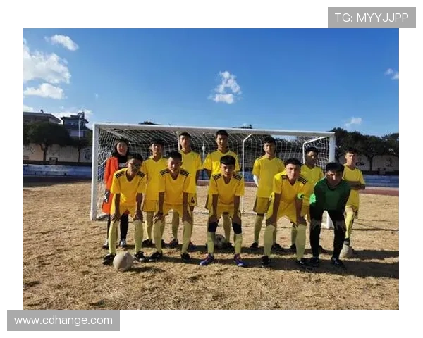 足球明星荷尔蒙魅力全景展示让你领略运动员的激情与风采 足球明星荷尔蒙魅力全景展示让你领略运动员的激情与风采