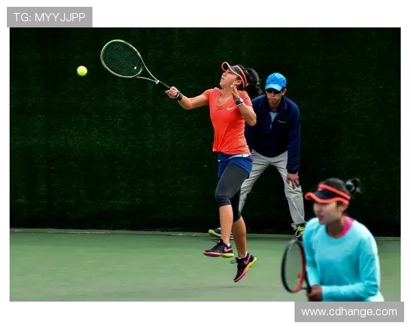 南京网球队耐力训练引发热议球迷与专家各执己见